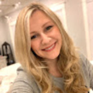 Meet your Posher, Elizabeth